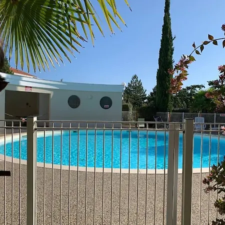 Lägenhet A Avec Acces Piscine *
