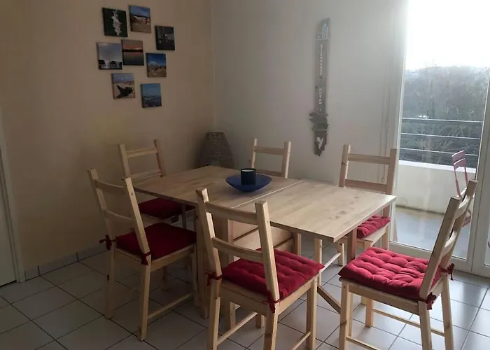 Apartment A Avec Acces Piscine *